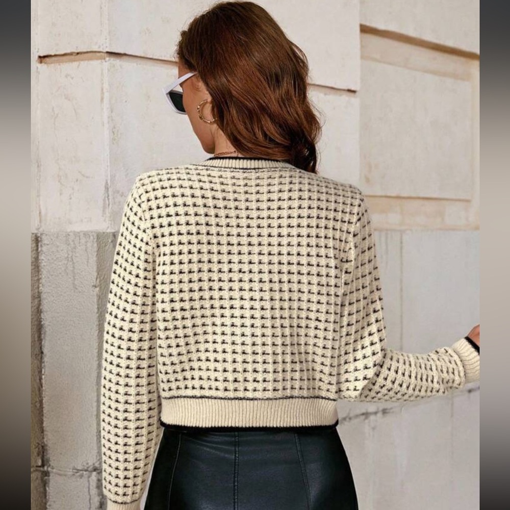 SHEIN Black and Cream Patterned Knit sweater - Picture 5 of 12